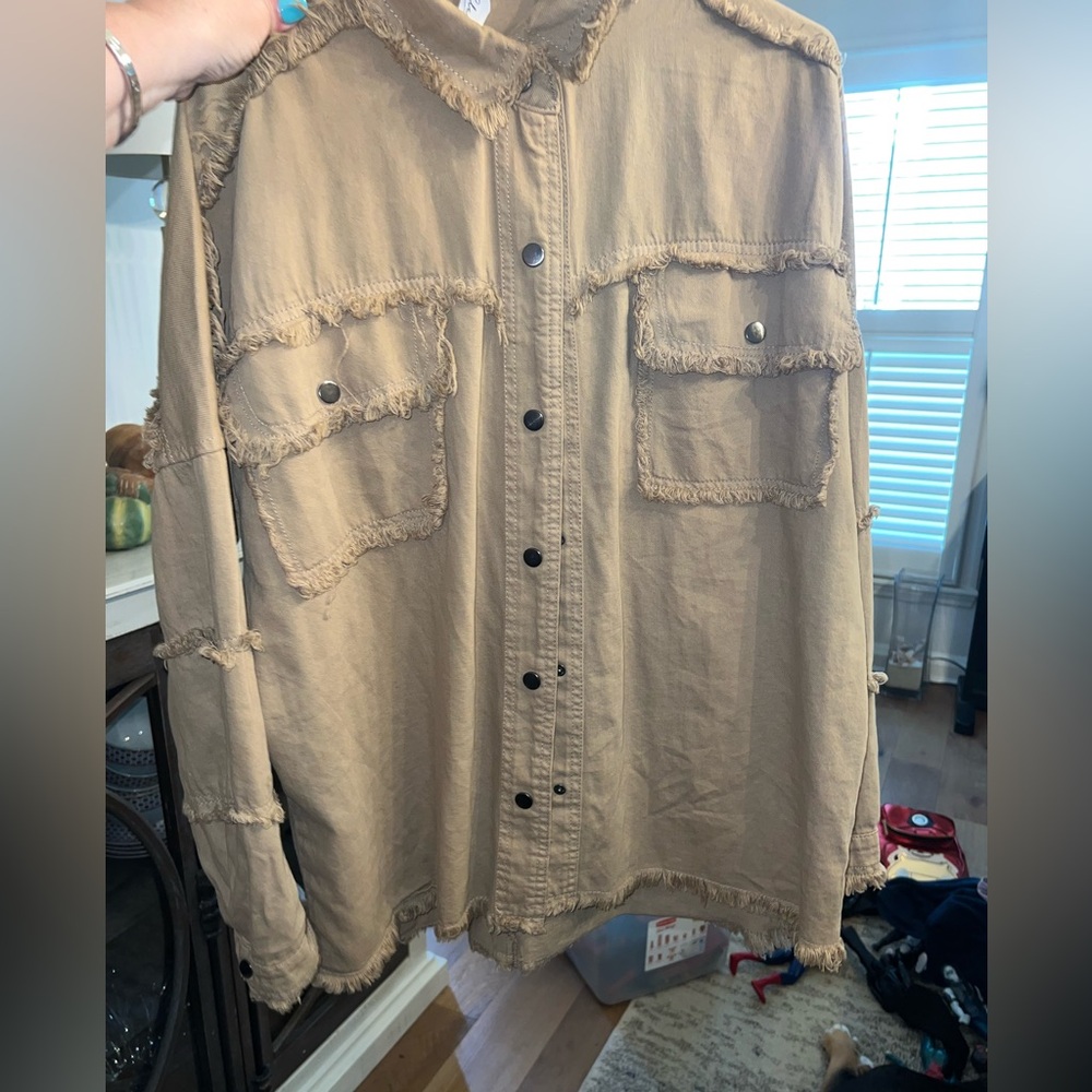 Elan oversized Small rock n roll button up